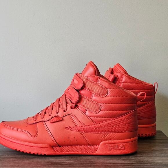 Fila Women's  F14   High Top  Sneaker Size 9.5 Red NWT - Picture 1 of 7